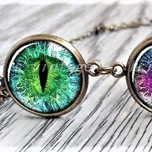 Cat eyes bracelet